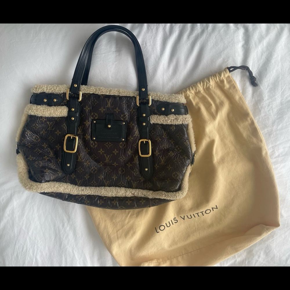 LOUIS VUITTON LIMITED EDITION THUNDER SHEARLING SAC BAG